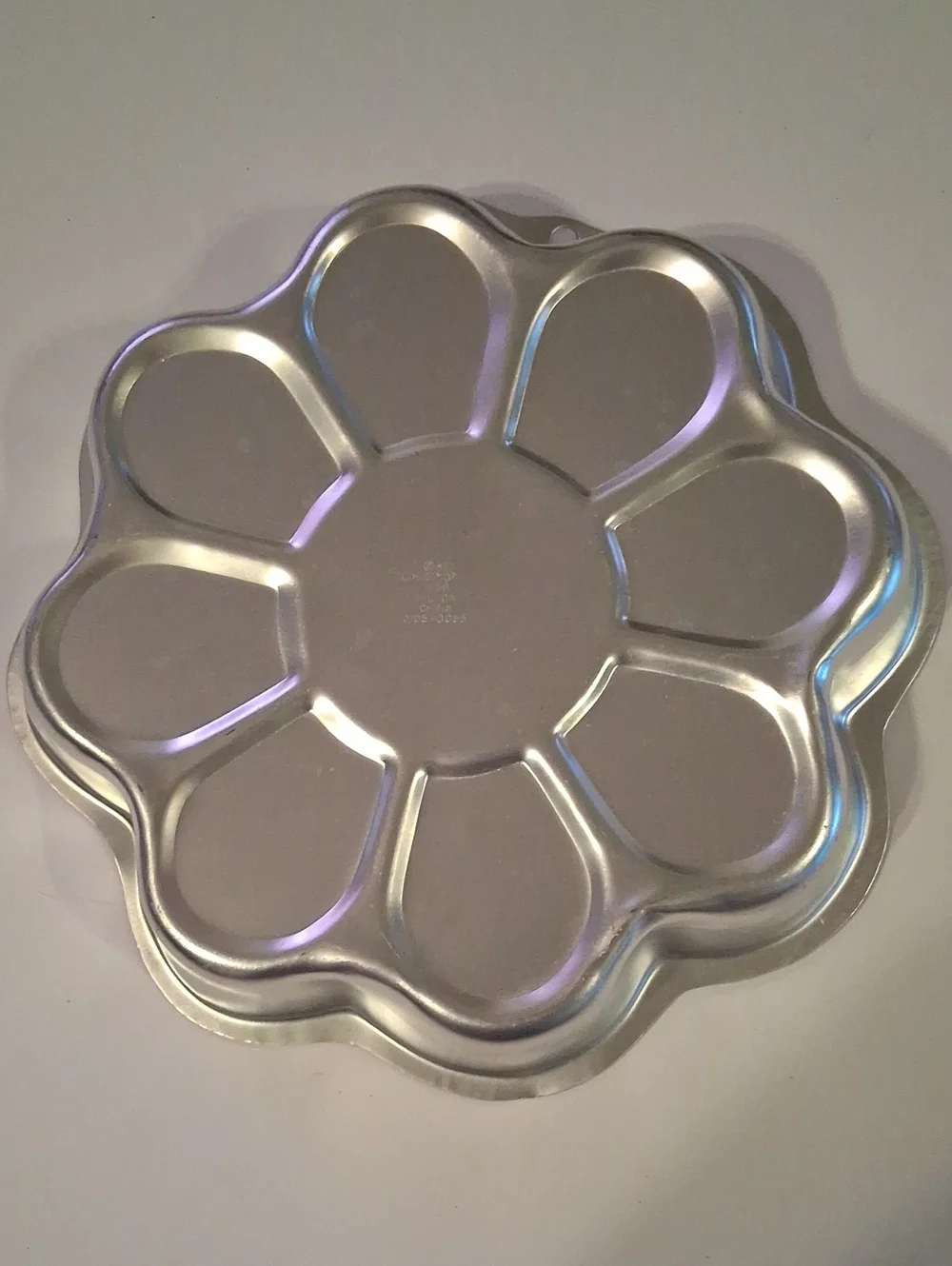 Wilton 1998 Flower Cake Pan